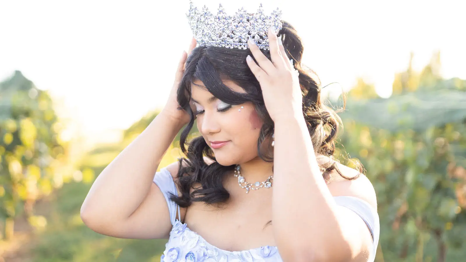 Chenault Vineyards outdoor wedding elegance in Richmond KY